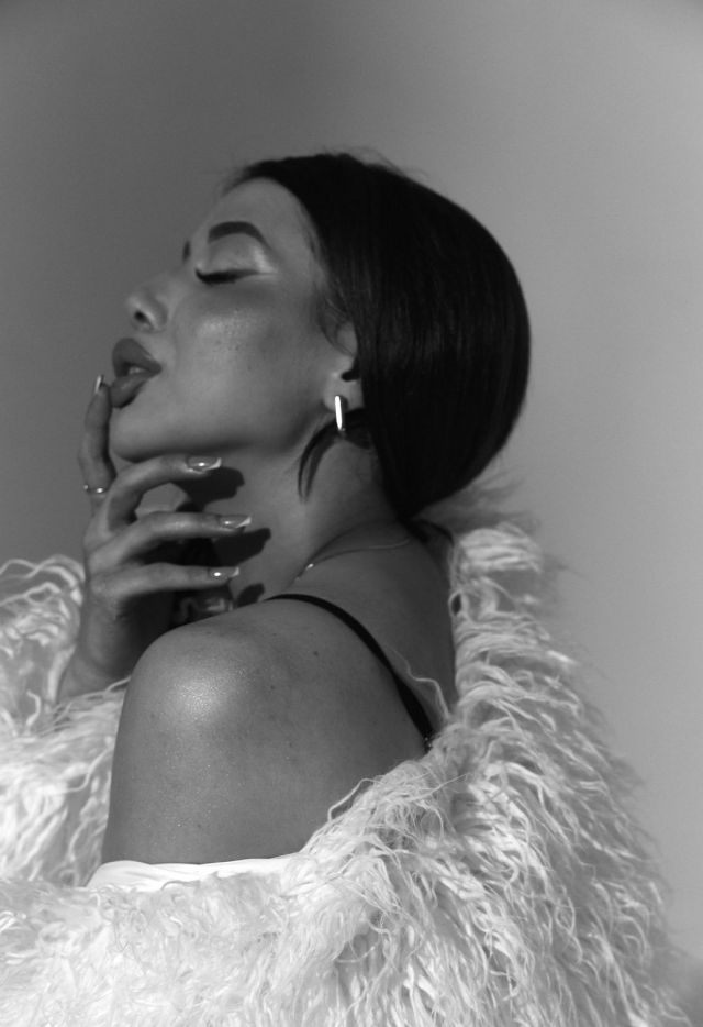 Индивидуалка Лана Ново-Савиновский Фотография 